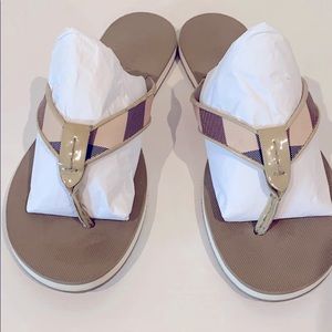 Burberry Novacheck Flip Flops Used-Good